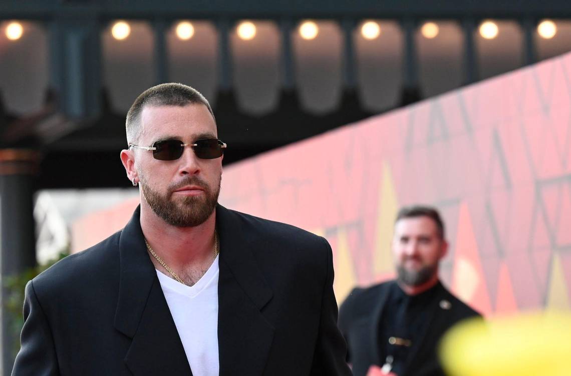 Travis Kelce takes on new role as host of ‘Are You Smarter Than a Celebrity?’ He joins a roster of athletes helming game shows.