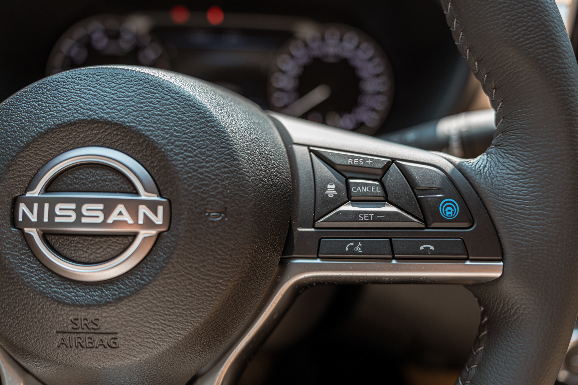 此次NISSAN SENTRA升級LKA車道維持輔助系統，結合ICC智慧型定速控制系統，實現「ProPILOT LV2半自動輔助駕駛」，大幅提升主動安全表現。