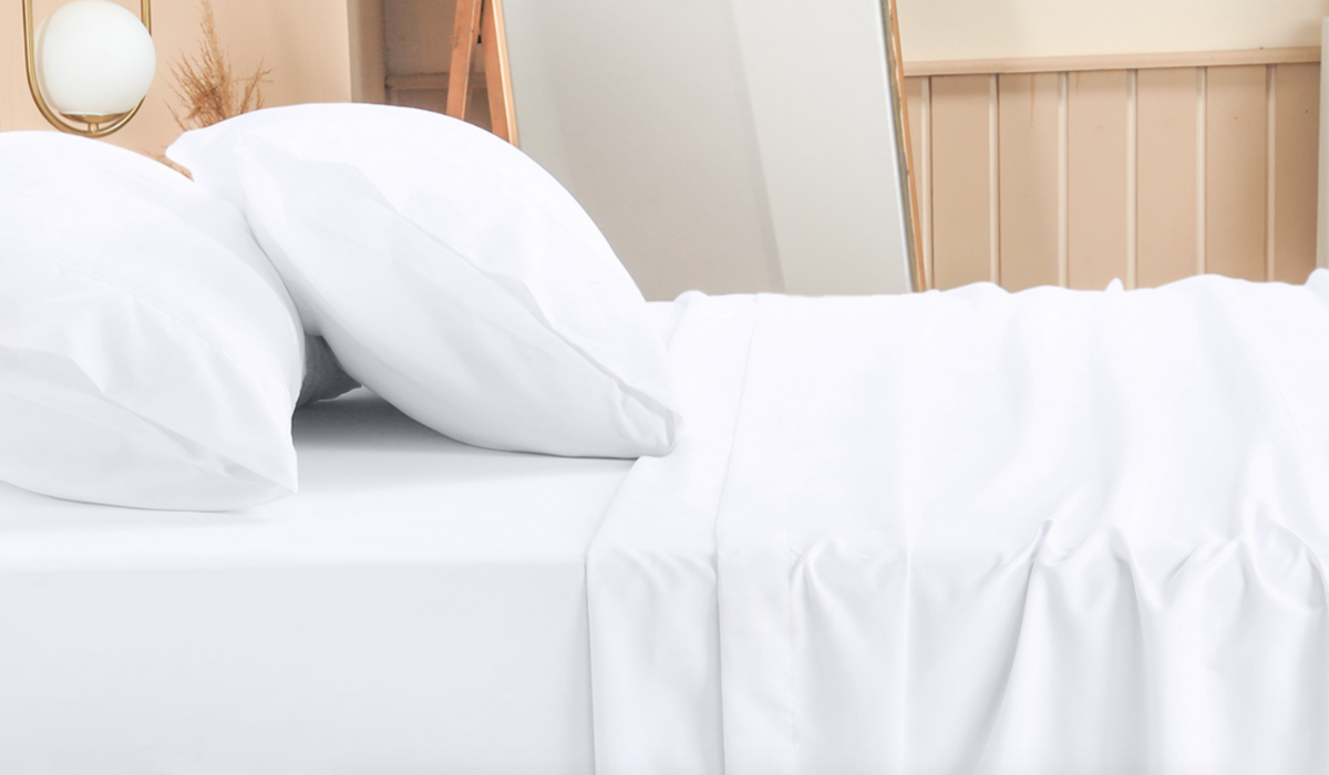 This ‘luxury hotel’-like queen sheet set is just  (its lowest price ever)