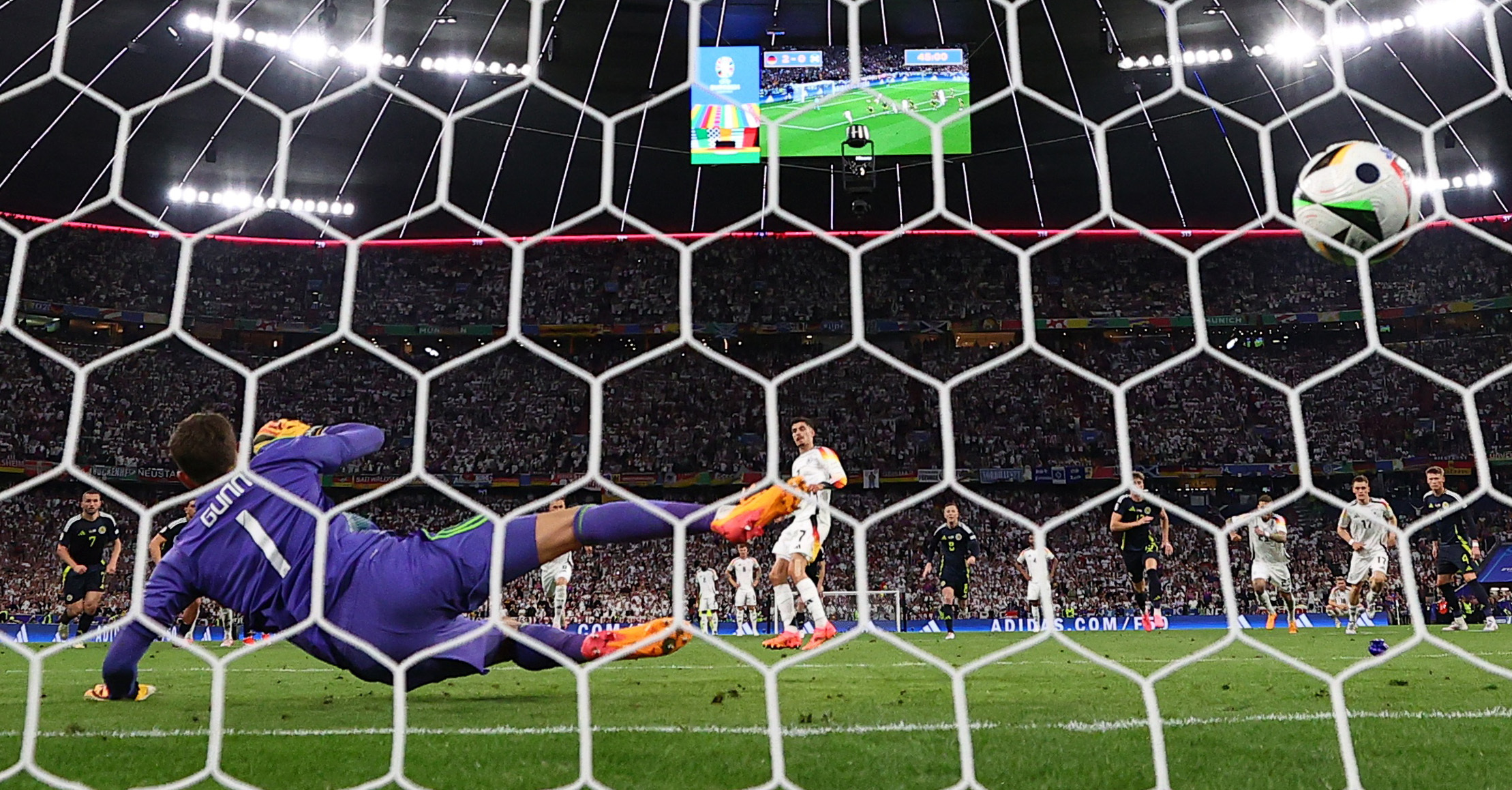 Kai Havertz erzielt per Elfer das 3:0 für Deutschland. (Bild: Reuters)