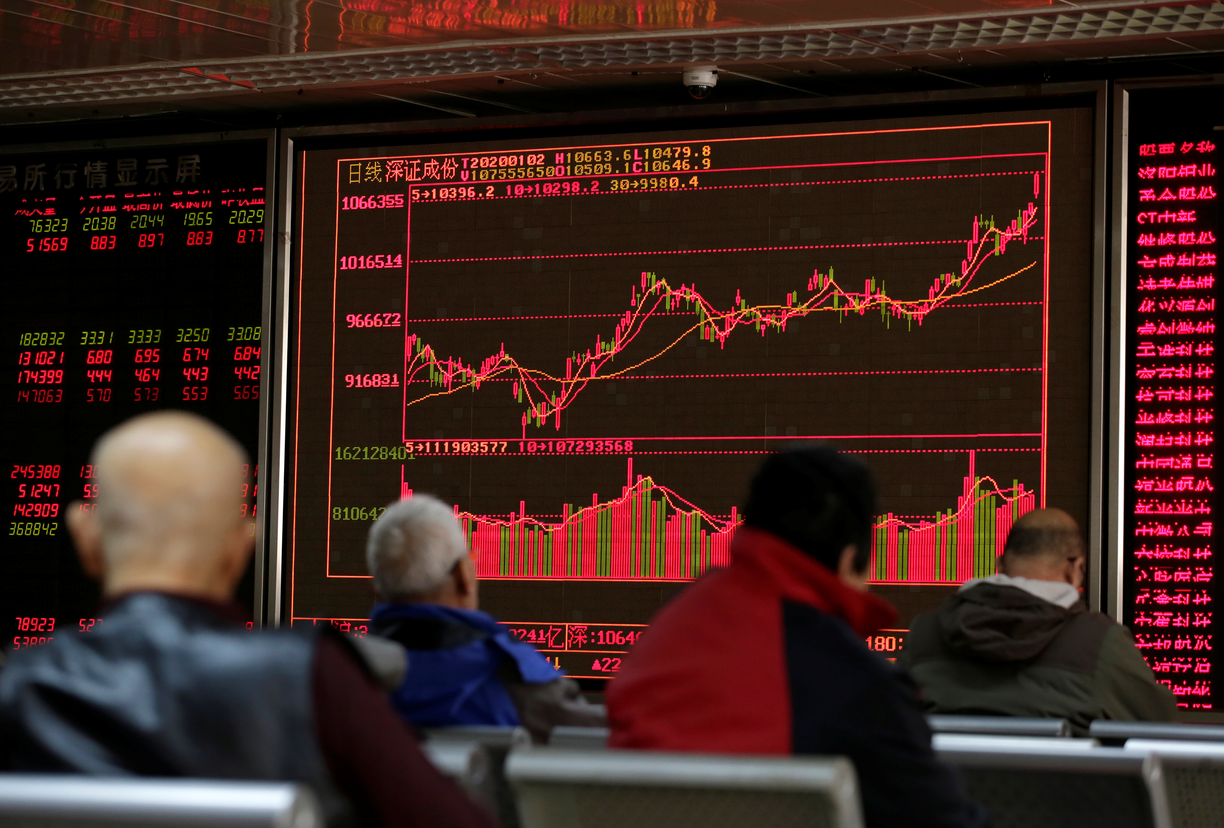 Chinese stocks slump as economic concerns spoil investor mood