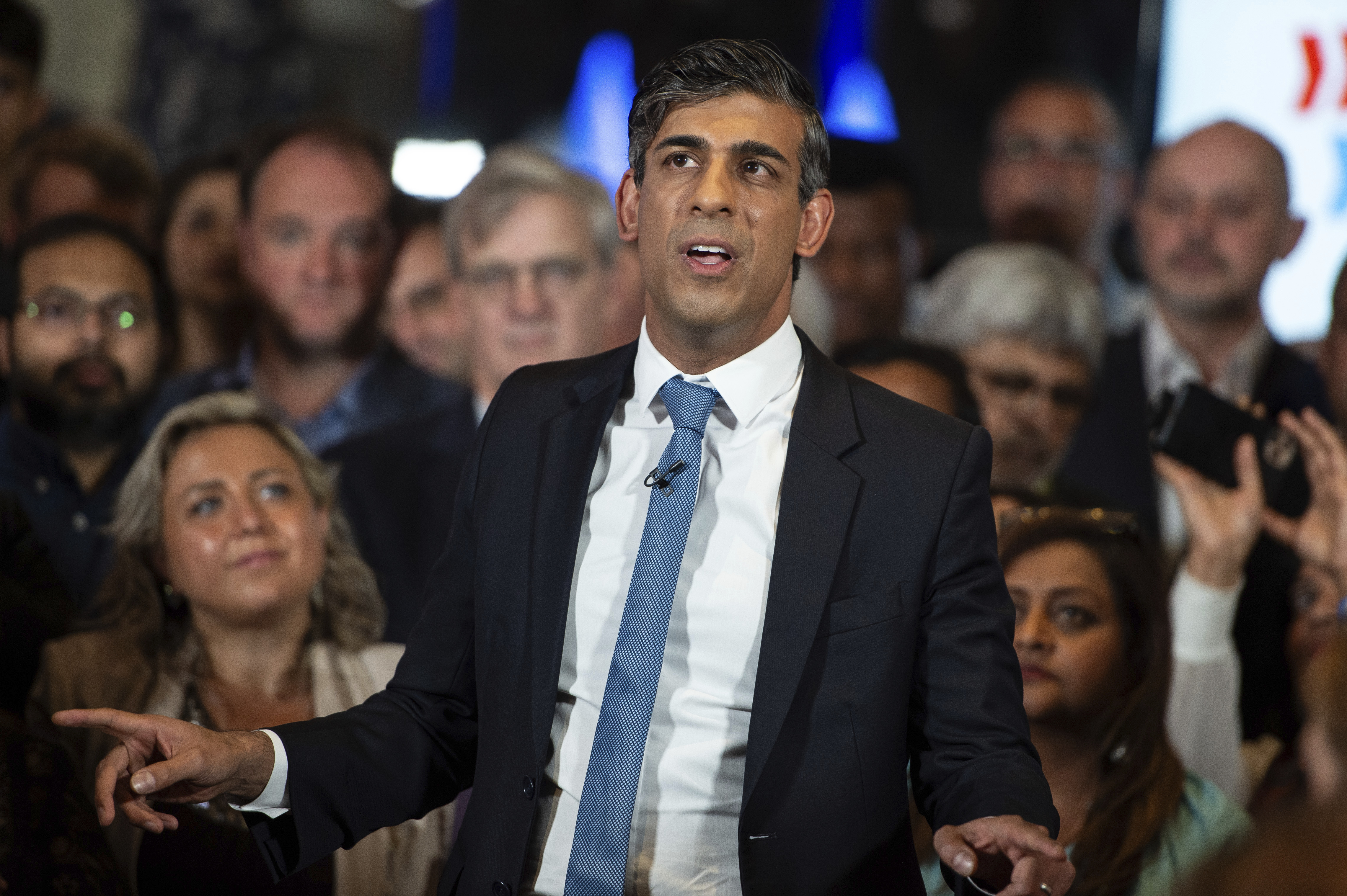 Britain's Prime Minister and Conservative Party leader, Rishi Sunak, delivers a speech at a Conservative Party campaign event at the National Army Museum in London., Tuesday, July 2, 2024. (AP Photo/Thomas Krych)