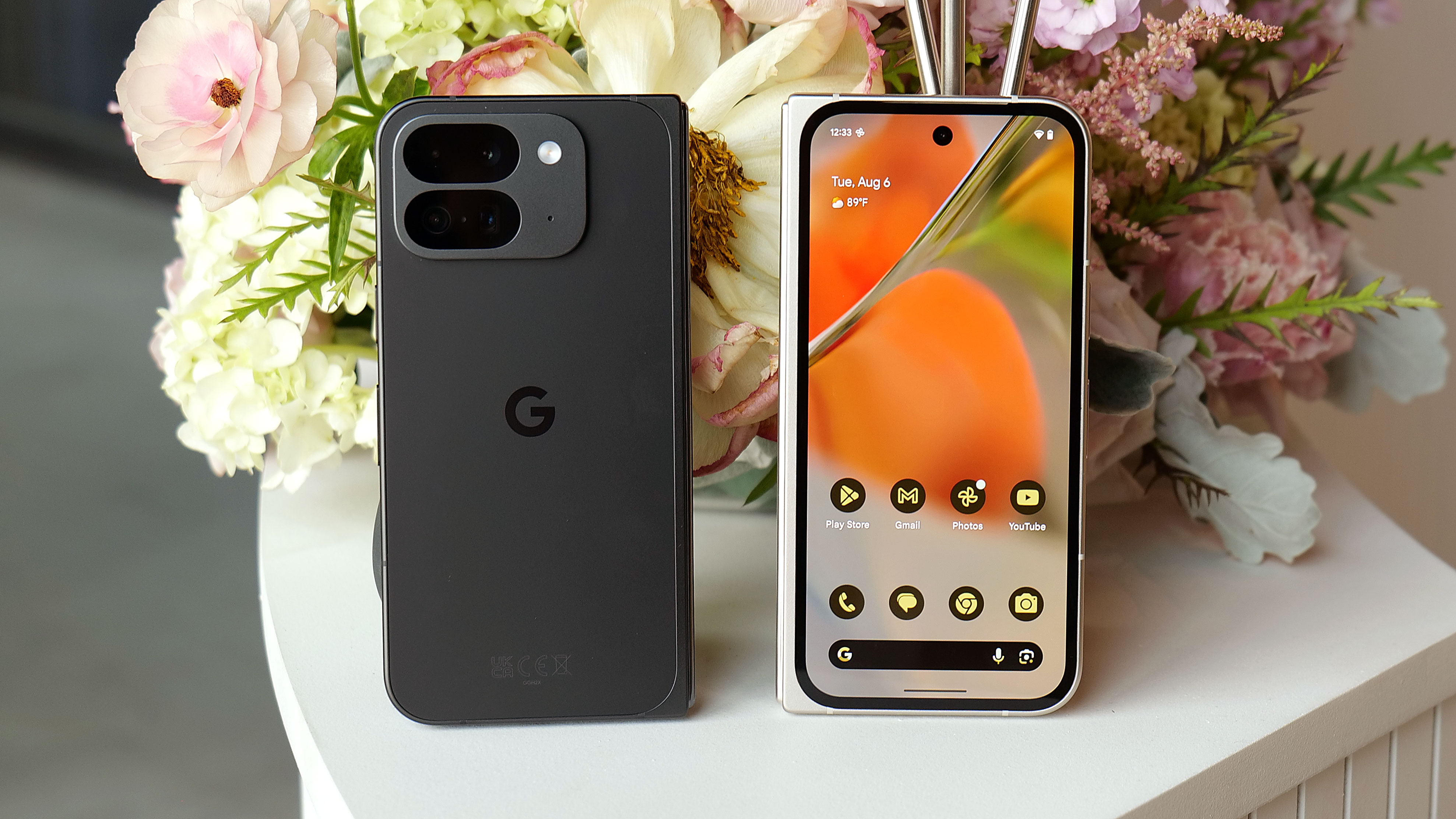 The Pixel 9 Pro Fold will be available in two colors: obsidian and porcelain. 