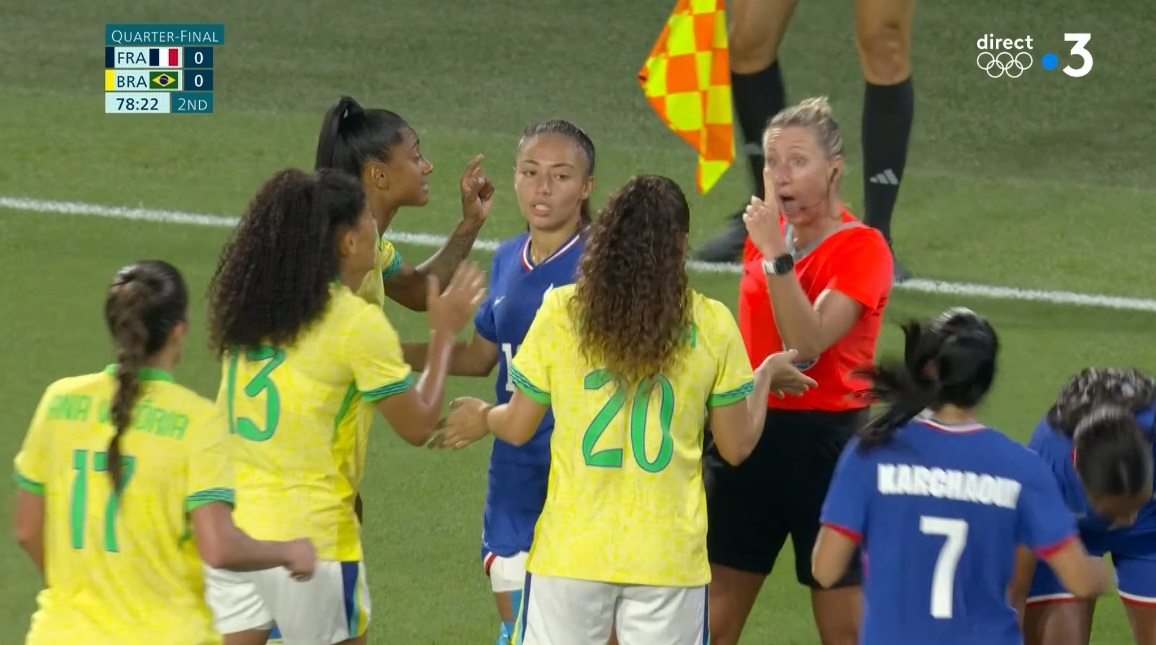 Jogos Olímpicos 2024 – “Pior propaganda do futebol feminino”, “desastrosa”, “charada”, “jogo horrível”, “sem relação com as Olimpíadas”: internautas arruínam jogo França x Brasil