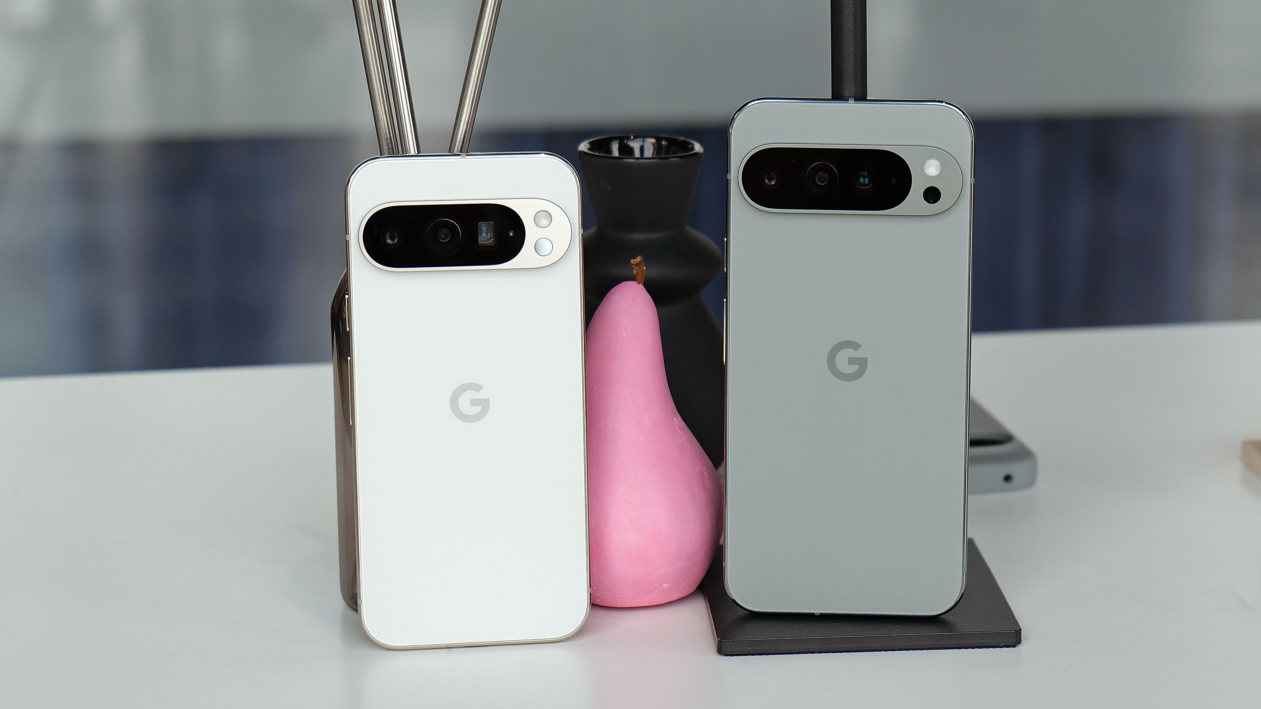 For 2024, Google's top-tier phone will be split into two models: the 6.3-inch Pixel 9 Pro (left) and the 6.8-inch Pixel 9 Pro XL (right). 