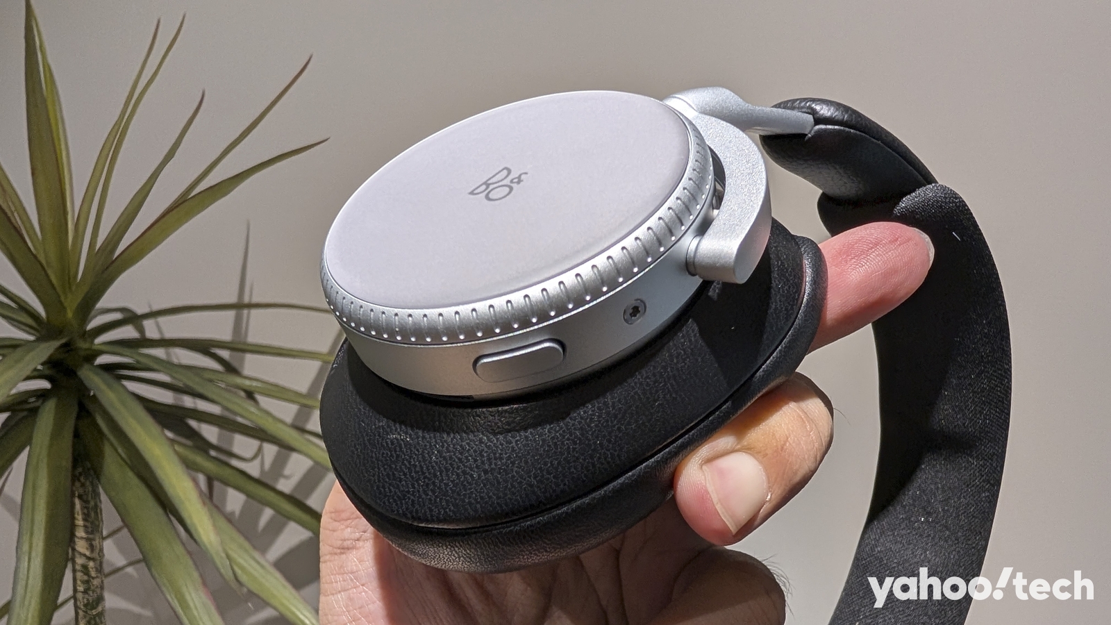 B&O Beoplay H100