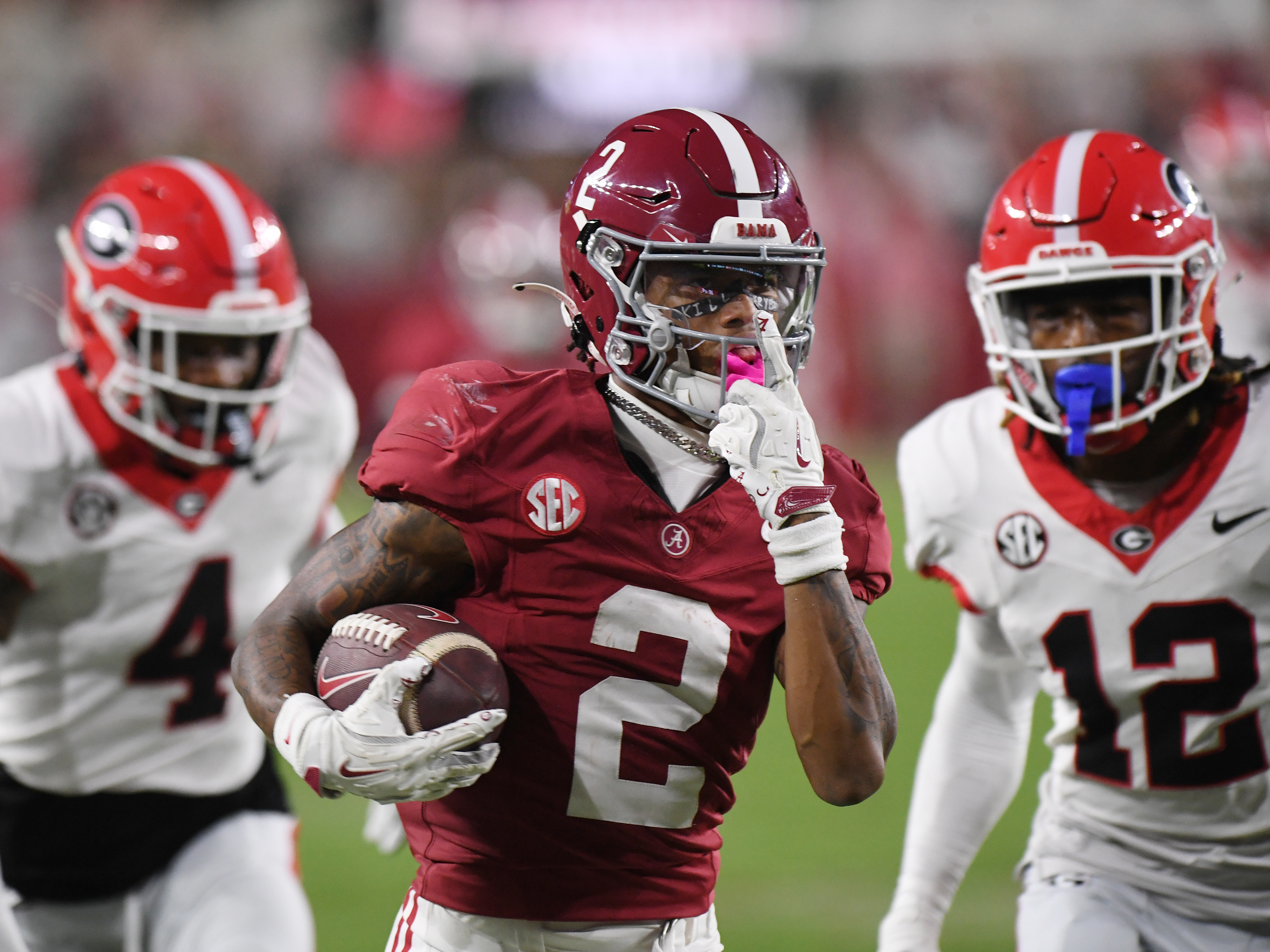 TUSCALOOSA, AL - SEPTEMBER 28: Alabama Crimson Tide wide receiver Ryan Williams (2) celebrates the go ahead touchdown during the college football game between the Georgia Bulldogs and the Alabama Crimson Tide on September 28, 2024, at Bryant-Denny Stadium in Tuscaloosa, AL. (Photo by Jeffrey Vest/Icon Sportswire via Getty Images)