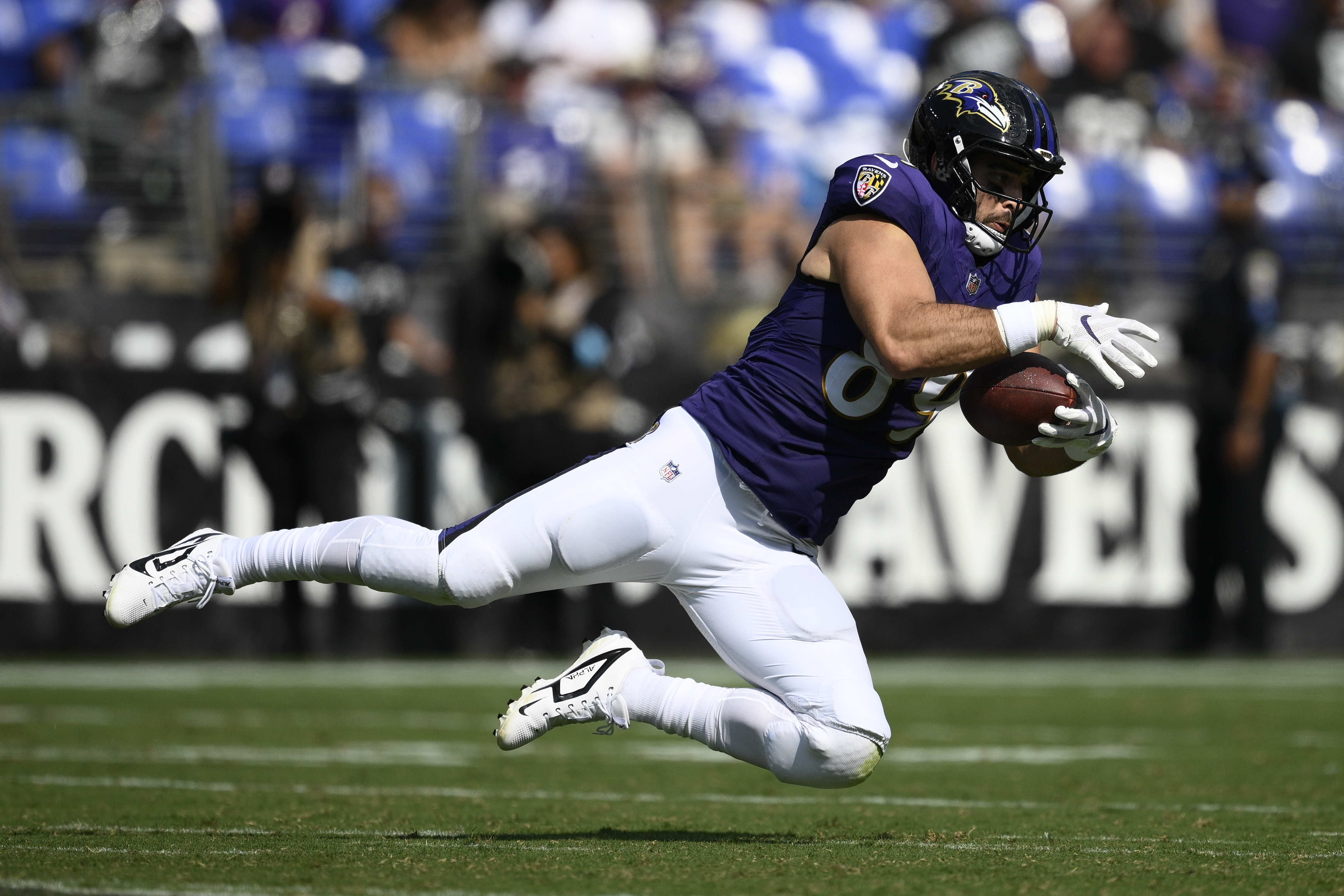 Baltimore Ravens tight end Mark Andrews (89) in action during the second half of an NFL football game against the Las Vegas Raiders, Sunday, Sept. 15, 2024, in Baltimore. (AP Photo/Nick Wass)