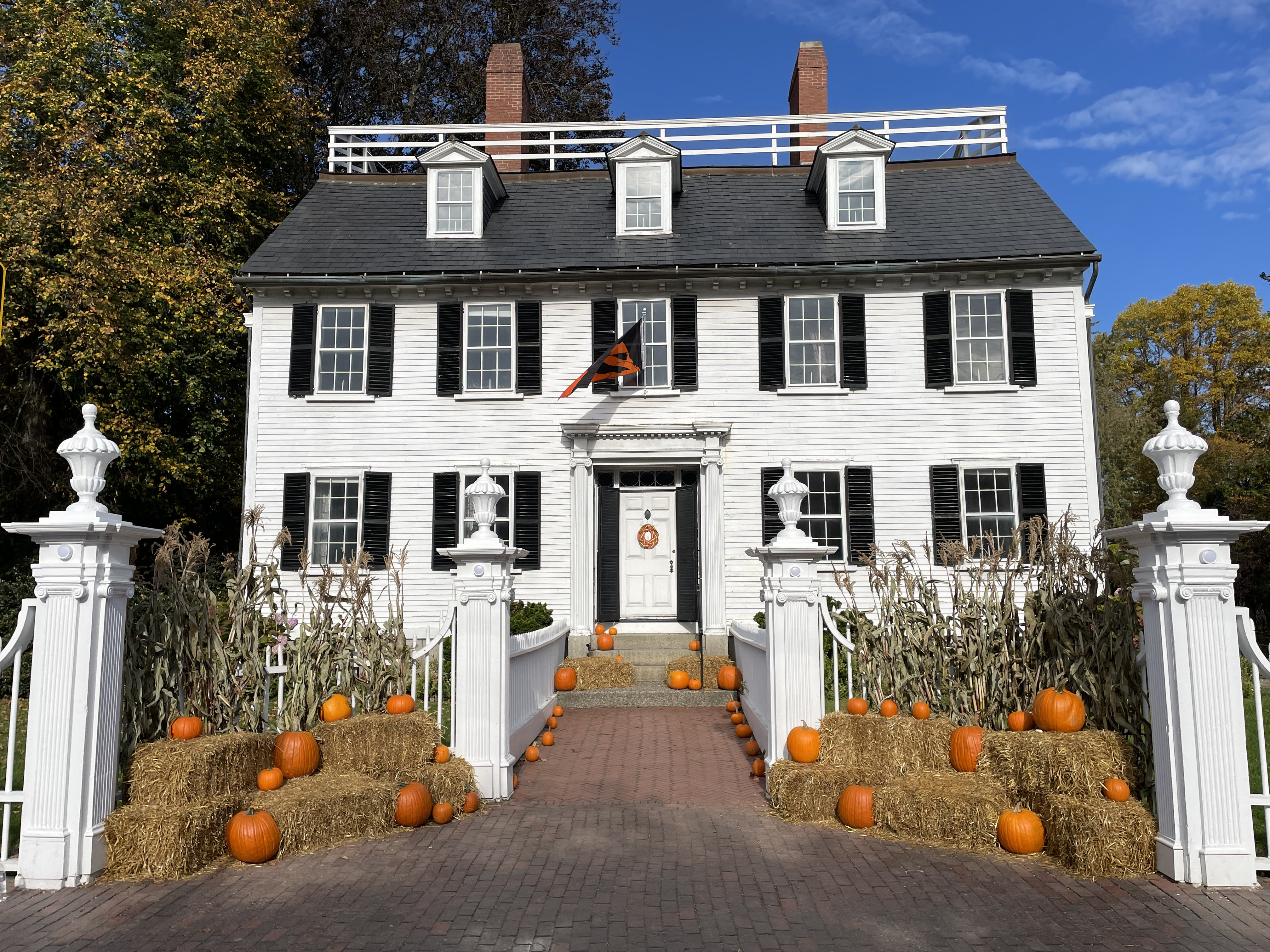 Salem MA, USA October 27 The Ropes Mansion, decorated with pumpkins on an autumn day near Halloween, is a historic house in Salem, Massachusetts and was used as a filming location for the Disney film Hocus Pocus