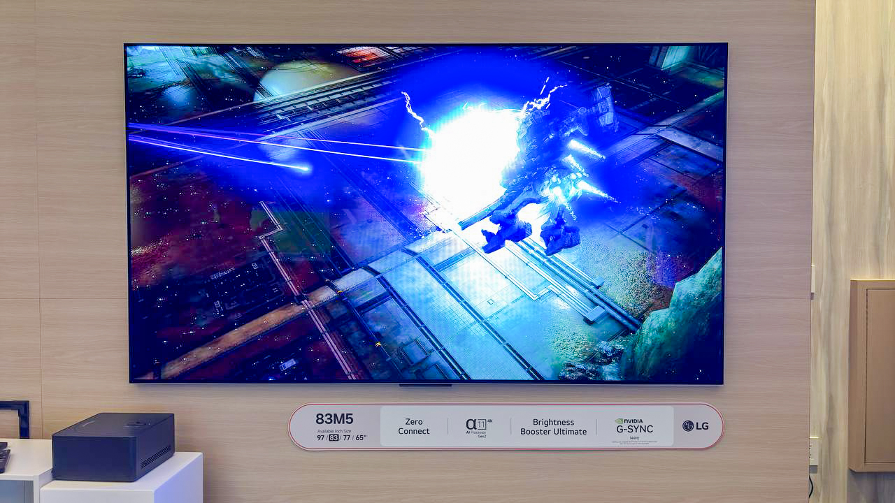 LG's OLED evo M5 TV and the Zero Connect wireless transmitter.