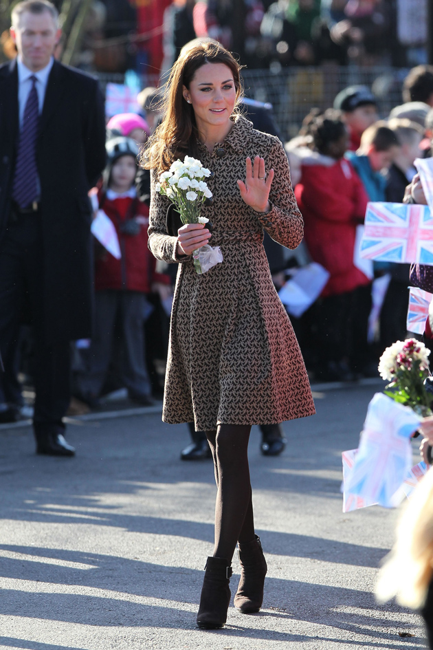 Kate Middleton wears another amazing coat, we drool