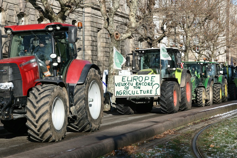 Thousands of farmers protest EU, Mercosur trade deal ahead of vote