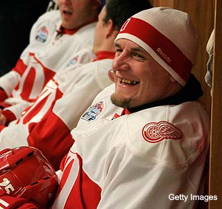 Ex-Red Wing Darren McCarty now working in 'Hardcore Pawn