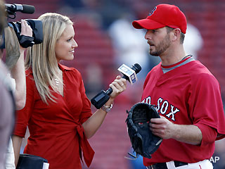 What's Up With Heidi Watney and the Red Sox? – Boston Globe