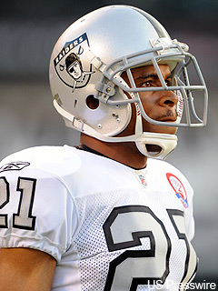 Oakland Raiders cornerback Nnamdi Asomugha (21) before an NFL