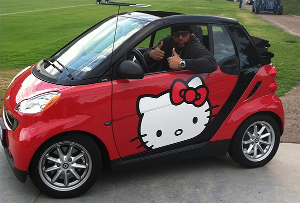 Antonio Garay: The nose tackle who drives a Hello Kitty smart car - Yahoo  Sports