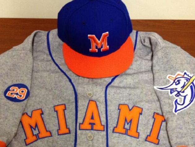 Brewers and Marlins honor the Negro Leagues with throwback