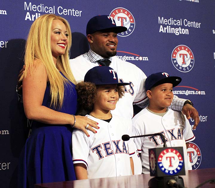 Prince Fielder and estranged father Cecil share moment on Friday