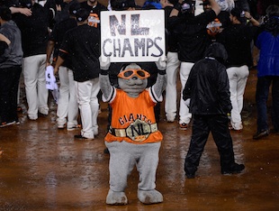 Giants' Game 7 romp led by Cain, Scutaro