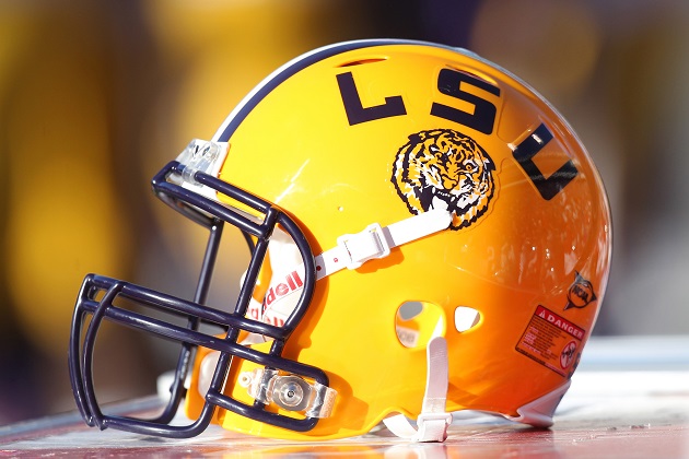 Eighth-grade quarterback gives commitment to LSU