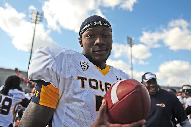 Toledo quarterback Terrance Owens passes against Ball State during the  first quarter of an NCAA college football game in Toledo, Ohio, Tuesday,  Nov. 6, 2012. (AP Photo/Rick Osentoski Stock Photo - Alamy