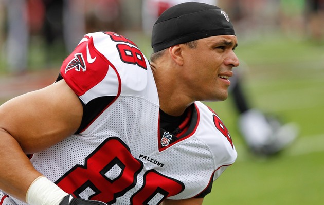 Falcons tight end Tony Gonzalez thinking about the impending end