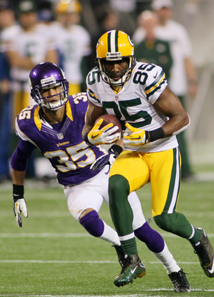 Greg Jennings defects from Green Bay Packers to rival Minnesota Vikings