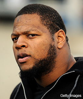 Video: Detroit Lions' Ndamukong Suh told by police officer he