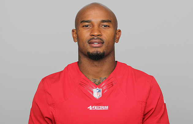 NFL fines 49ers cornerback Tarell Brown for wearing red sleeves