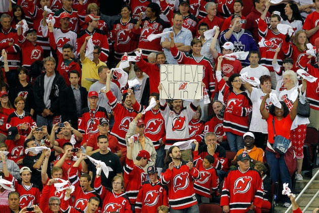 Inspiring: Rangers and Devils fans unite for 'we both suck' chant
