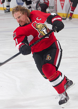 Daniel Alfredsson wins Mark Messier Leadership Award, presented by