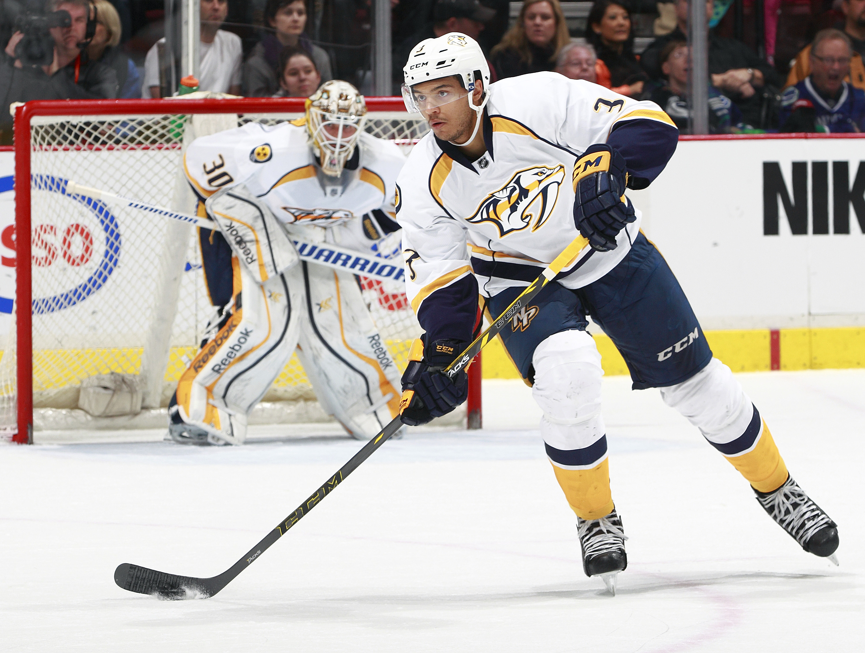 From a basketball jones to hockey: Seth Jones is in a league of