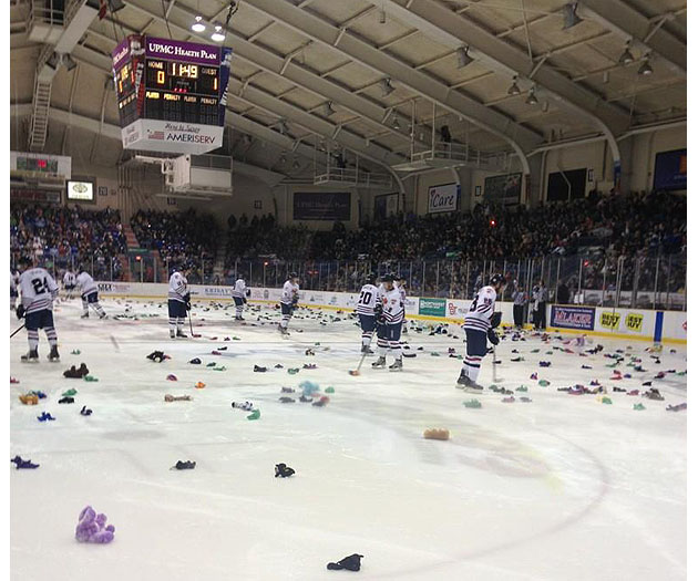 Teddy Bear Toss Planned for SCSU Basketball Game December 11th