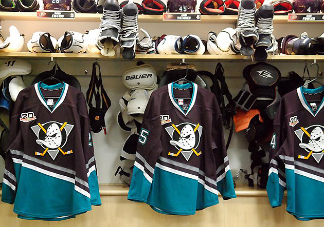PHOTO: Mighty Ducks jerseys hang in Anaheim dressing room again 