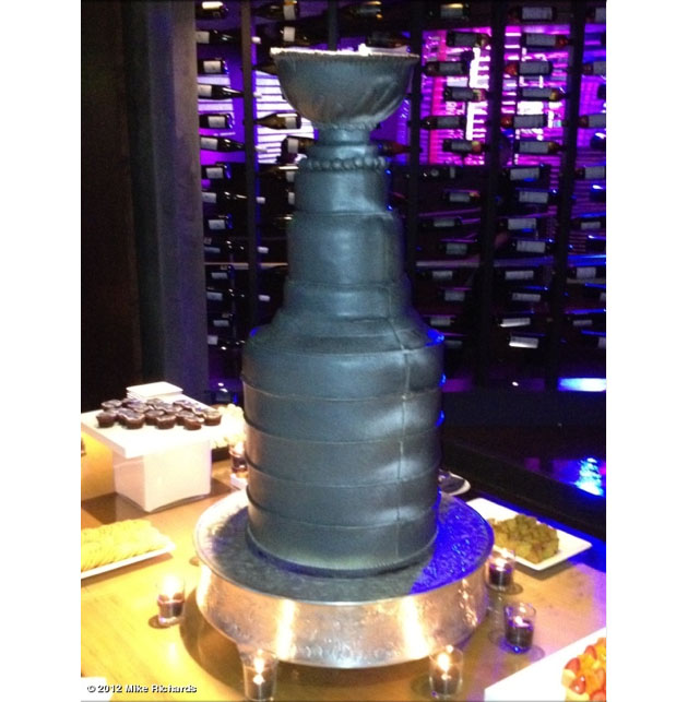 LA Kings continue their Las Vegas club tour with Stanley Cup at Bellagio