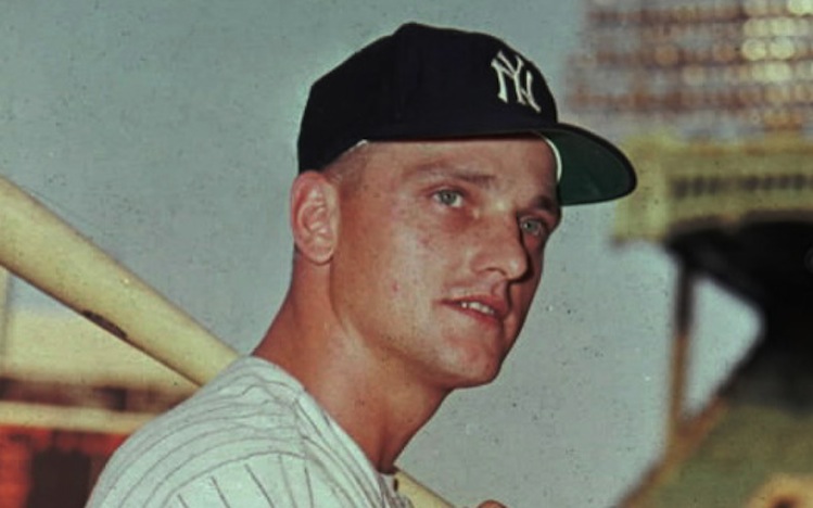 Roger Maris gets his number retired at Yankee Stadium