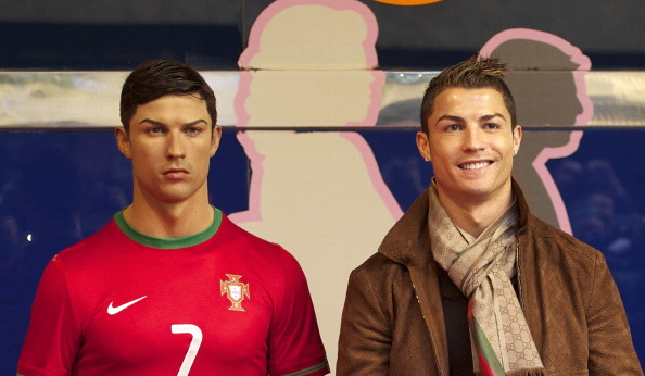 Cristiano Ronaldo unveils the latest wax figure of himself - Yahoo