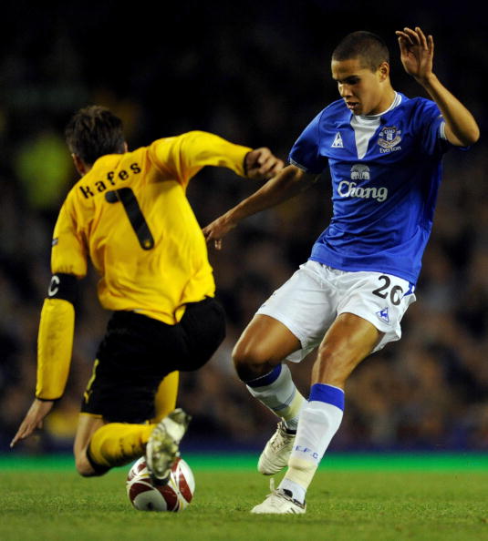 Barnet player-manager Edgar Davids to 'start trend' by wearing No. 1 shirt  in midfield