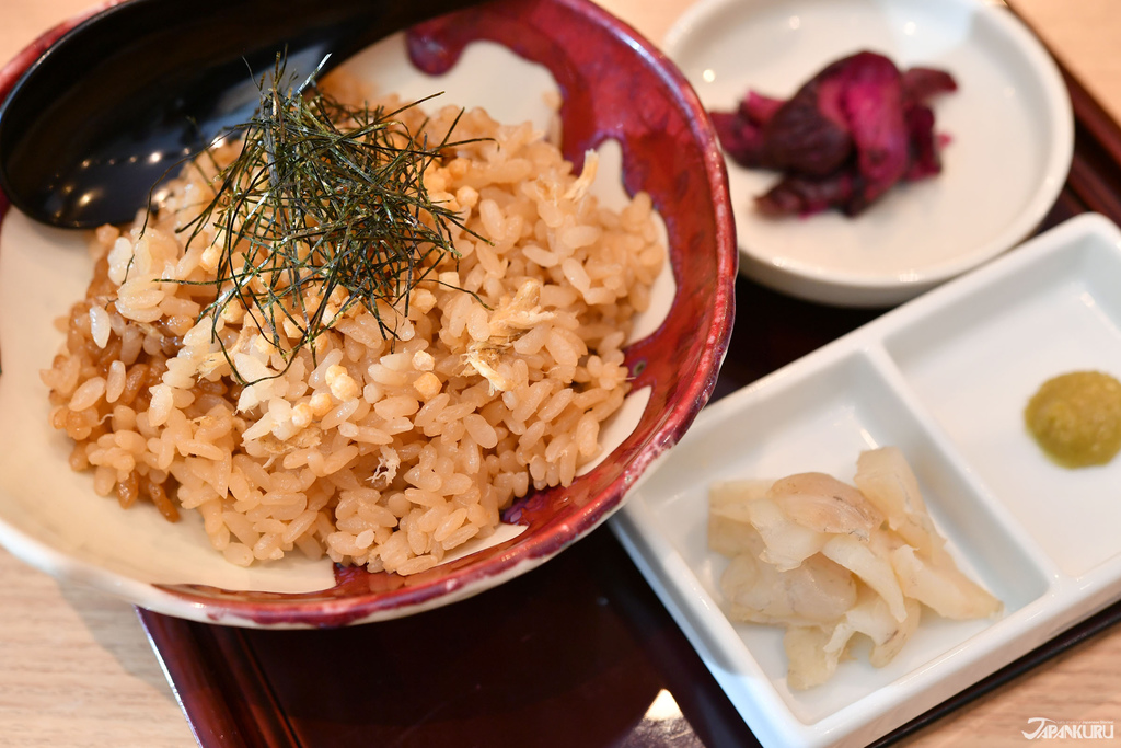 東京特殊拉麵 銀座推薦美食敬介河豚鹽味拉麵八代目 Yahoo奇摩遊戲電競