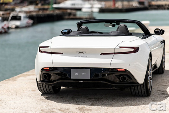 Aston Martin 4