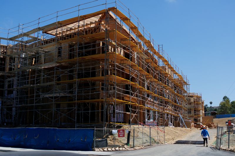 US construction spending rebounds in October amid renovations