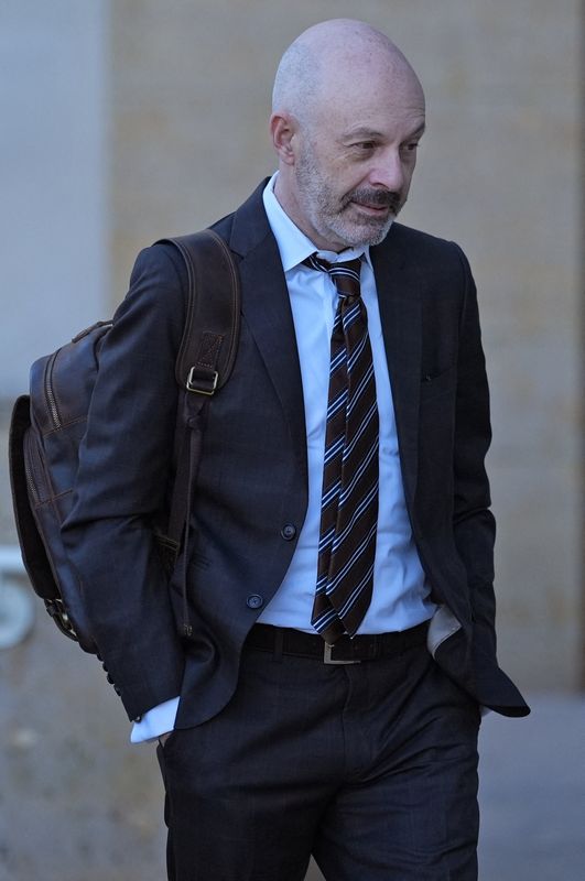 Washington lawyer Tom Goldstein accused of hiding millions in poker earnings as trial begins