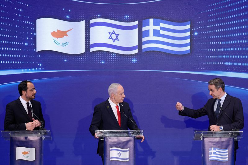 Greece will cooperate with Israel on anti-drone systems, cybersecurity, Greek minister says