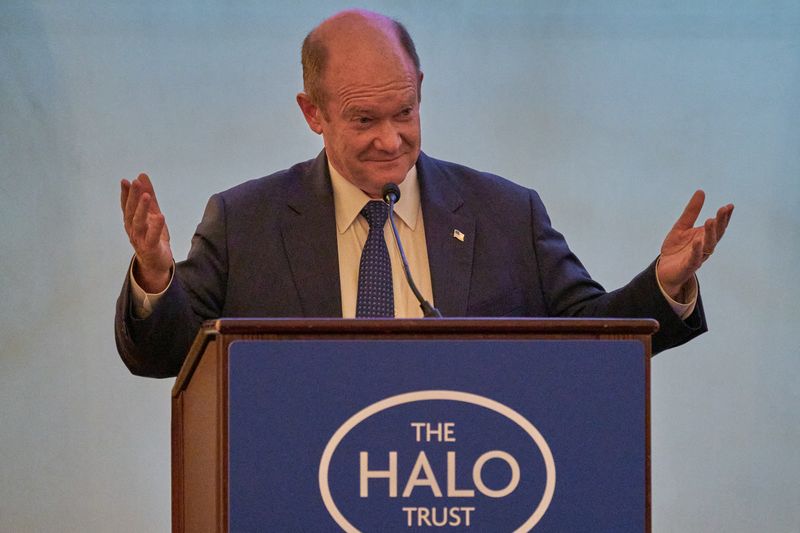 US lawmakers arrive in Copenhagen to counter Trump's Greenland threats