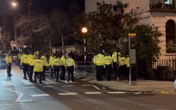 Fury after protesters tell Israeli restaurant ‘get out of Notting Hill’