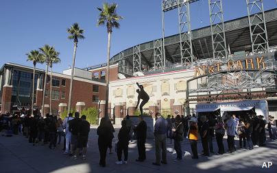 Thousands attend Giants FanFest