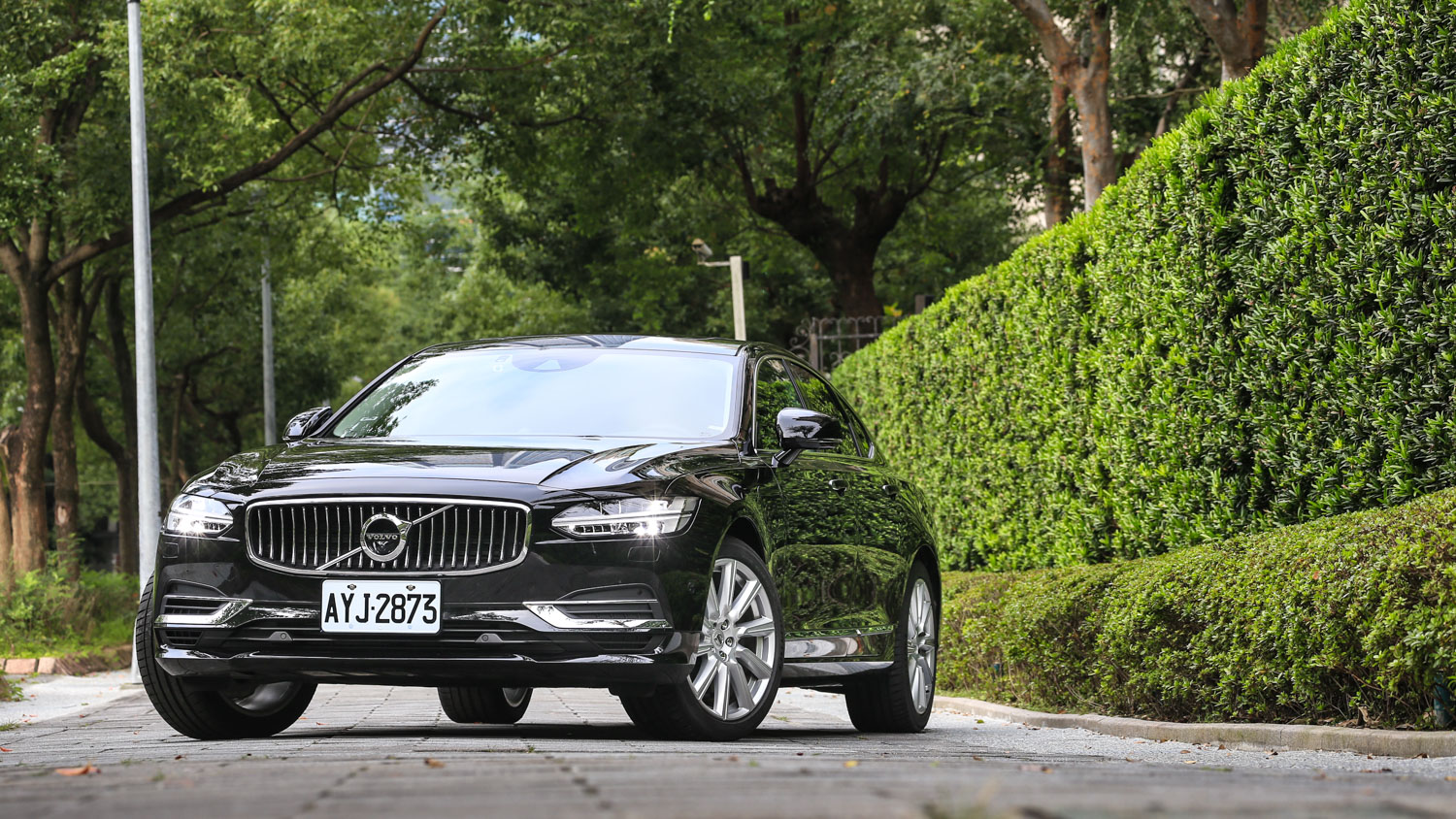 給我一個不買雙B的理由，Volvo S90 T8夠不夠？