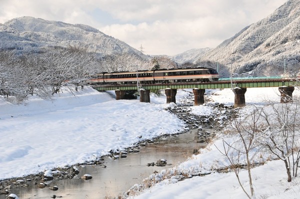 鐵道迷注意 搭乘日本地方路線走訪冬季限定的雪地絕景 Yahoo奇摩旅遊