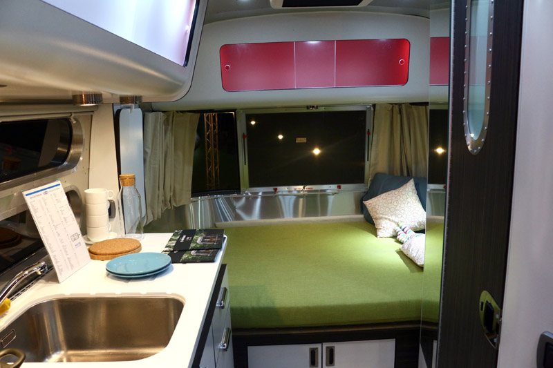 ▲Airstream所有露營車多設有寬敞雙人床。