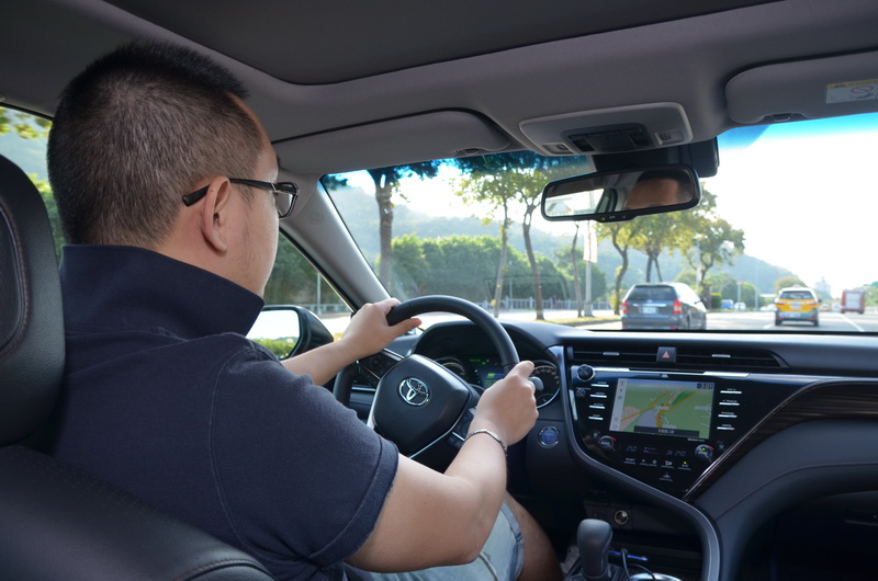 新車在平路表現上對於從路面回饋到車艙的路感變得更為清晰扎實